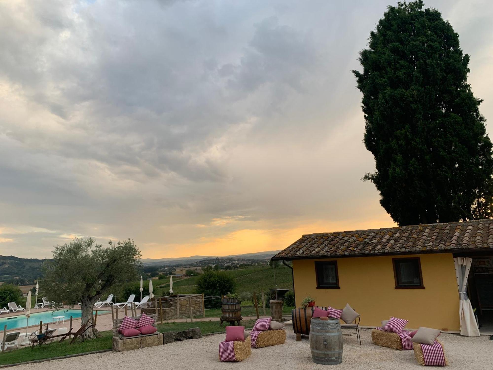 Agriturismo Il Divin Casale Торджано Экстерьер фото